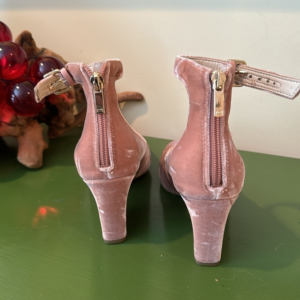 Marc Fisher Blush Pink Velvet Ankle Strap Pumps - Picture 4 of 8